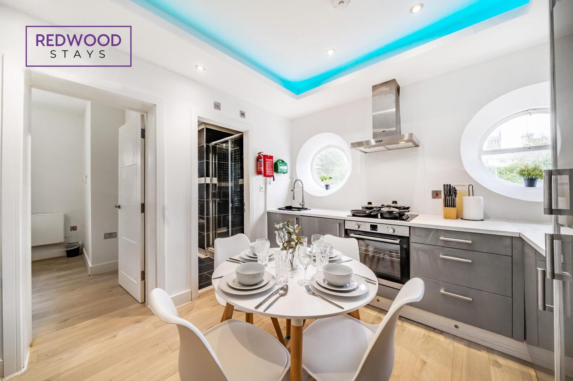 Brand New, 1 Bed 1 Bath, Modern Town Center Apartment, Netflix By Redwood Stays 奥尔德肖特 外观 照片